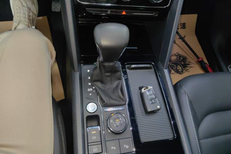 Used Volkswagen Teramont 2019 380TSI Four-Wheel Drive Luxury Version China VI Standard Gear Lever