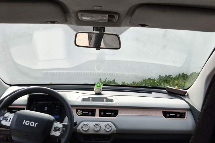 Used Chery QQ Ice Cream 2022 170km Sundae Phosphate Lithium-Ion Headliner