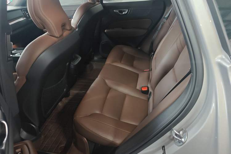 Used Volvo XC60 2023 B5 4x4 Smart Luxury Edition Left Rear Seat