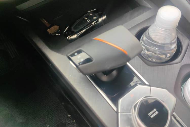 Used CHANGAN UNI-V 2022 1.5T Prestige Version
