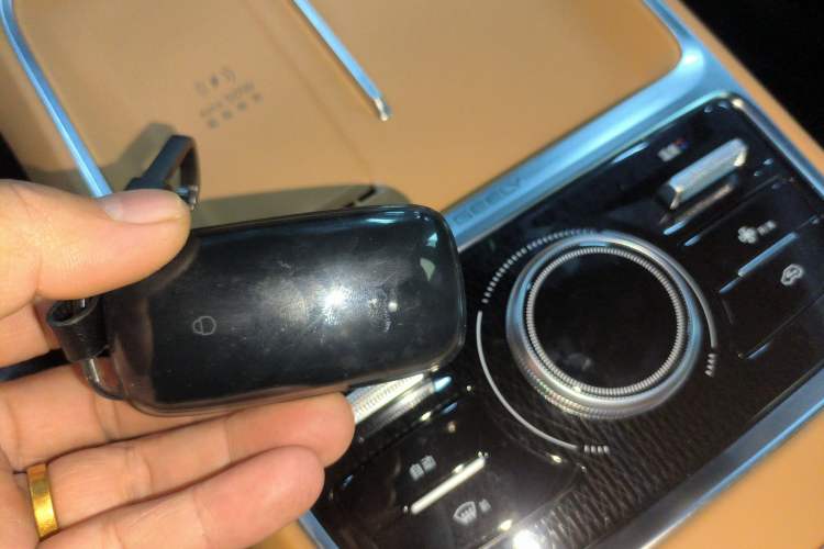 Used Geely Galaxy Galaxy Xingjian 7 EM-i 2025 120km Exploration+ Version