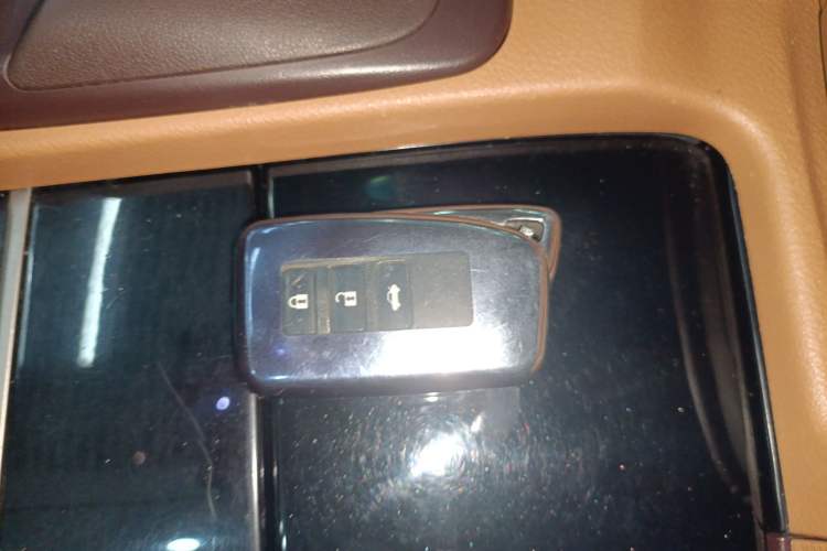 Used Lexus ES 2016 200 Midnight Special Limited Edition