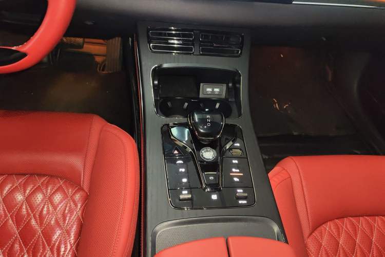 Used BYD Han 2020 EV Four-Wheel Drive High-Performance Flagship Model Gear Lever