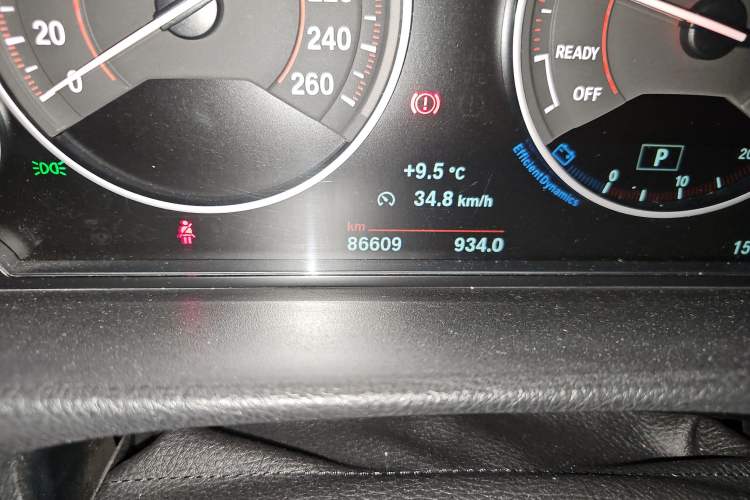 Used BMW 3 Series GT 2017 330i xDrive M Sport Odometer Close Up