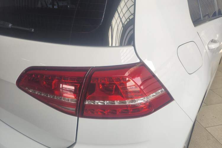 Used Volkswagen Golf 2015 1.4TSI Automatic Luxury Model
