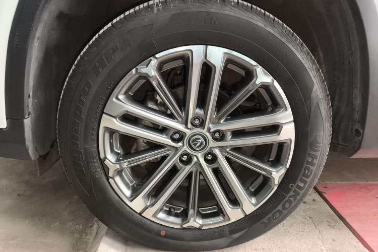 Used CHANGAN CS75 PLUS 2022 1.5T Automatic Luxury Model Left Front Wheel Hub