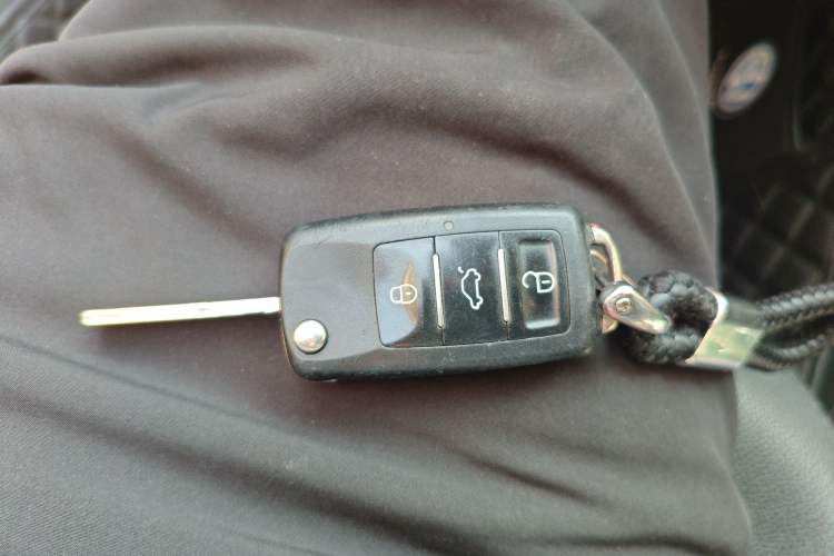 Used Volkswagen Lavida 2015 230TSI DSG Comfort Edition Vehicle Key