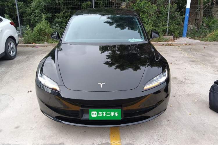 Used Tesla Model 3 2023 Long-Range All-Wheel-Drive Version