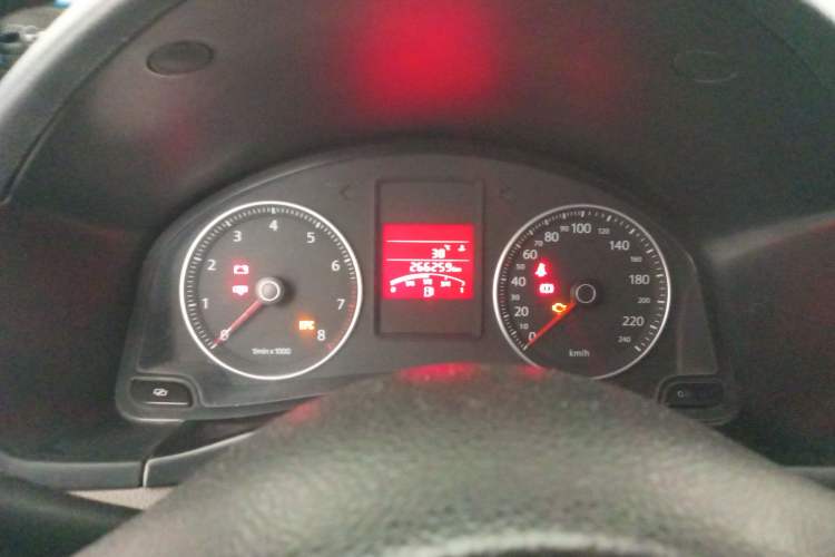 Used Volkswagen Bora 2012 1.6L Manual Fashion Edition
