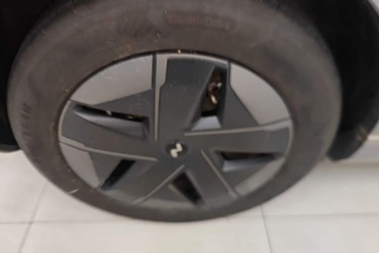 Used ONVO Luxeed L90 2025 Model—Max Six-Seater Version