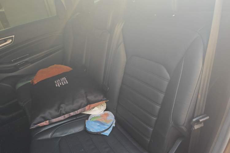 Used Ford Edge 2016 EcoBoost 245 Two-Wheel-Drive Titanium 7-Seater
