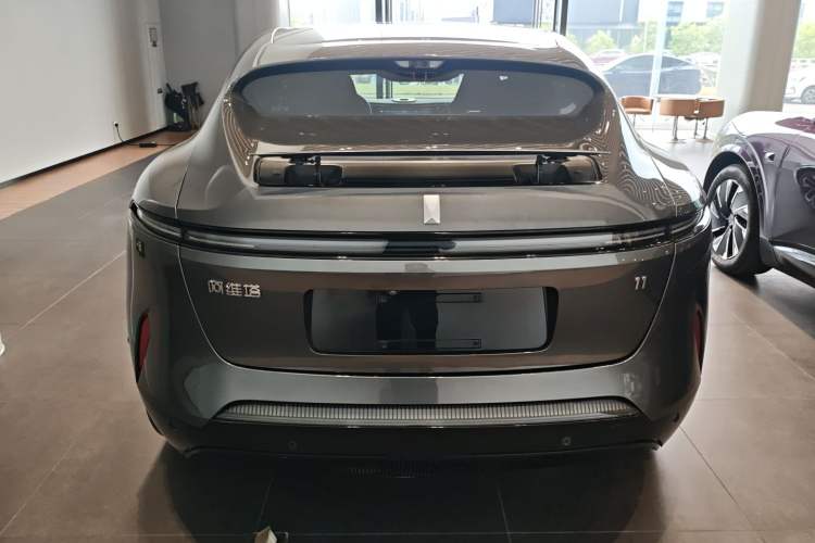 Used Avatr 11 2023 HarmonyOS Edition Smart Enjoyment Upgrade Model 116-degree Four-Wheel Drive Version Rear