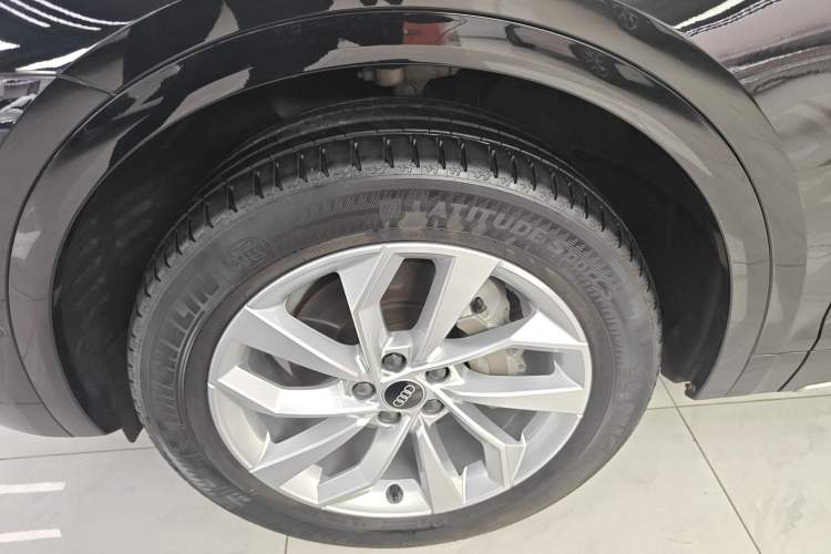 Used Audi Q5L 2022 40T Luxury Dynamic Model