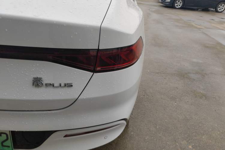 Used BYD Qin PLUS 2024 HONOR Edition DM-i 55KM Leading Model
