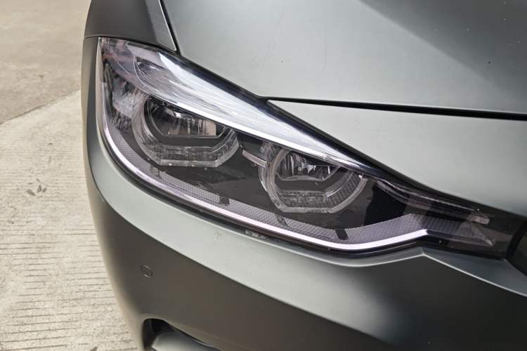 Used BMW 3 Series 2019 320i M Sport Package Right Front Headlight