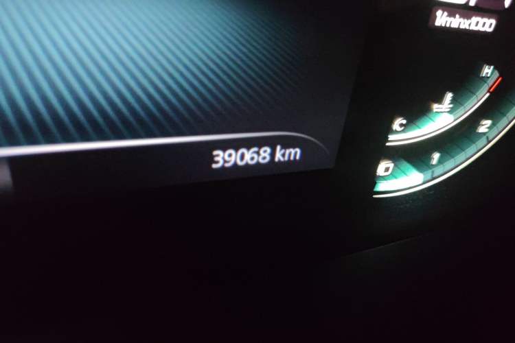 Used Roewe iMAX8 2022 400TGI Celebration Edition
