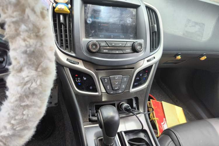 Used Buick LaCrosse 2013 2.0T SIDI Elite Tech Version Audio And AC Panel