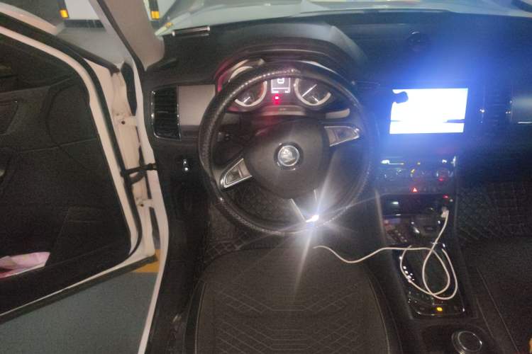 Used Skoda Kodiaq 2018 Facelifted TSI330 5-Seater Two-Wheel-Drive Comfort Edition