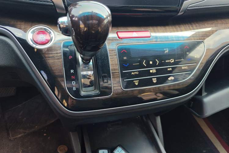Used Honda Odyssey 2017 2.4L Smart Edition Gear Lever
