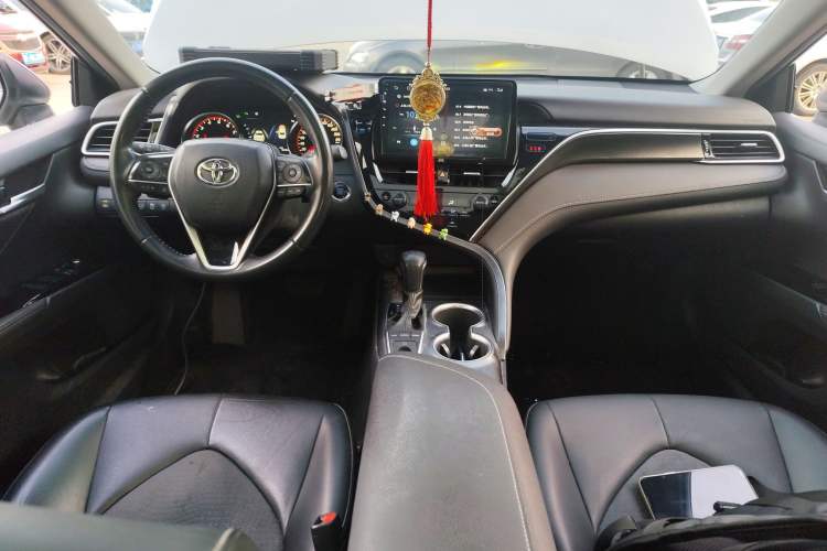 Used Toyota Camry 2021 2.0S FENGSHANG Edition
