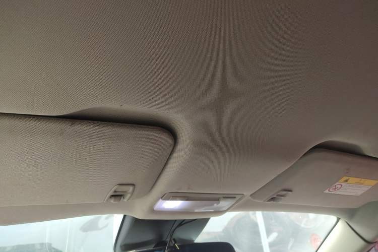 Used Chevrolet Trax 2014 1.4T Automatic Two-Wheel Drive Comfort Version Headliner