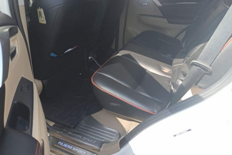 Used Mitsubishi Pajero  Left Rear Seat