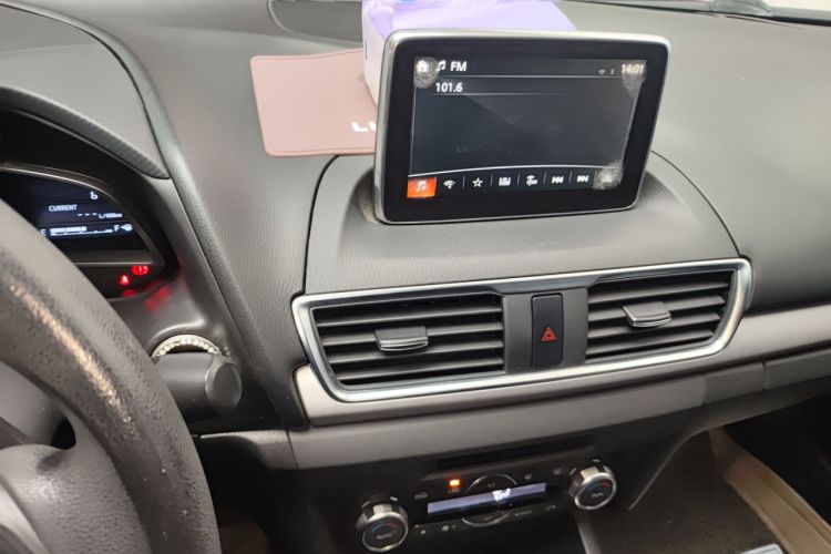 Used Mazda Mazda 3 Axela 2016 Sedan 1.5L Automatic Luxury Model
