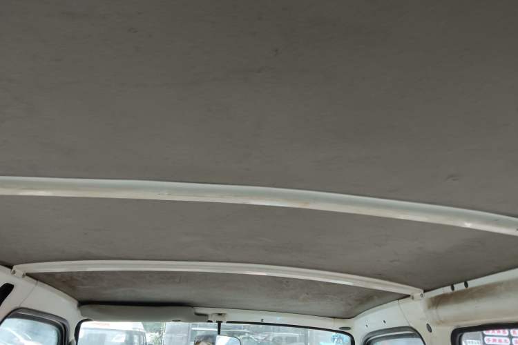 Used Jinbei Hiace 2011 2.0L 5th Generation Kuaiyunwang Luxury Edition 4G19 Headliner