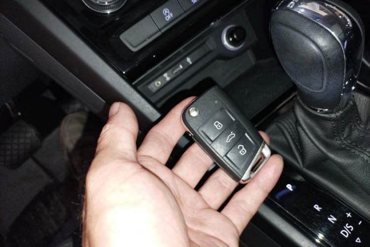 Used Volkswagen Touran 2018 Volkswagen Touran L 280TSI DSG Boundary Edition 7 Seats China VI Standard
