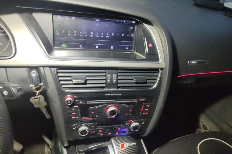 Used Audi A5 2013 Sportback 40 TFSI Audio And AC Panel