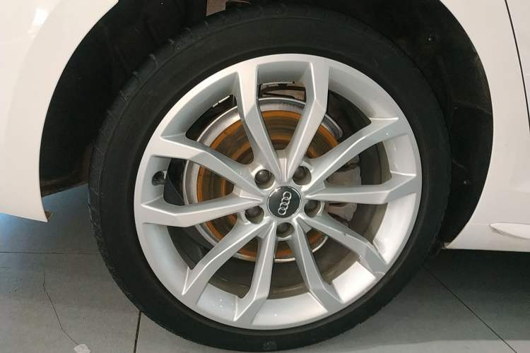 Used Audi A4L 2019 40 TFSI Fashion Edition China VI Emission Standard