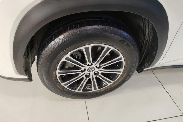 Used Lexus NX 2018 300 Front-Drive Freeline Edition