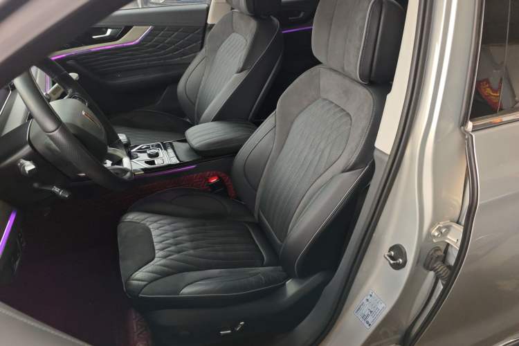 Used Hongqi HS5 2022 Facelifted Version 2.0T Smart Connect Flagship All-Wheel-Drive Edition
