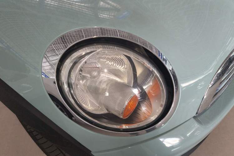 Used MINI 2011 1.6L COOPER Fun Right Front Headlight