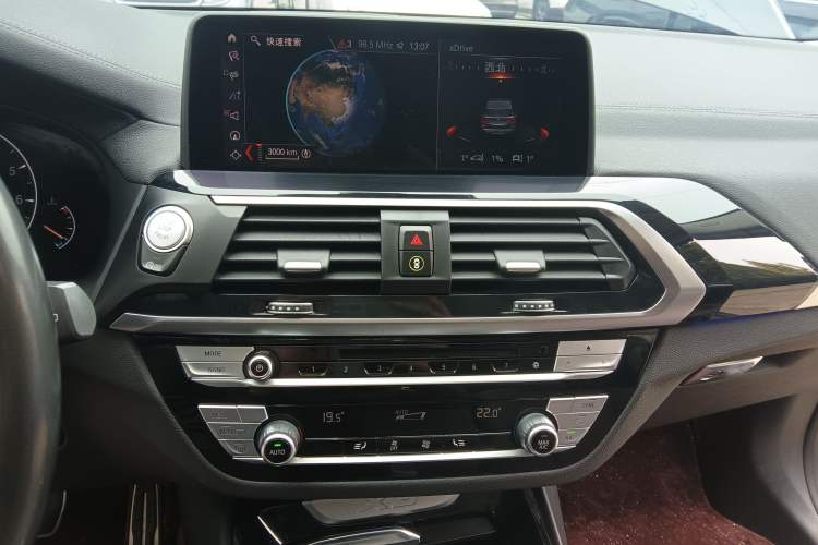 Used BMW X3 2019 xDrive25i M Sport Package Audio And AC Panel