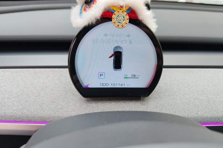 Used Tesla Model Y 2023 Rear-Wheel-Drive Version
