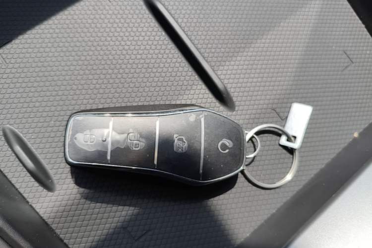 Used BYD Qin L 2025 EV 545KM Beyond Version Vehicle Key