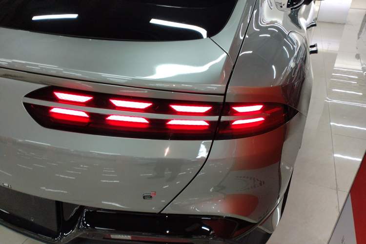 Used Denza Z9GT 2024 1100 Four-Wheel Drive Ultra Version
