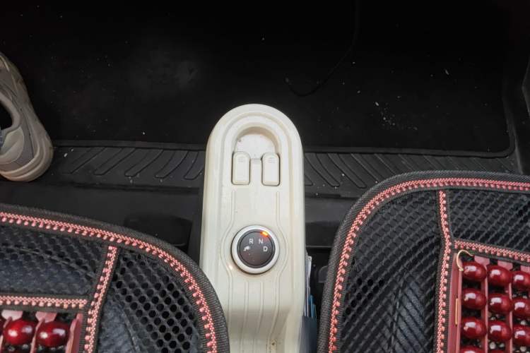 Used Wuling Hongguang MINIEV 2021 Macaron Premium Model – Lithium Iron Phosphate Gear Lever
