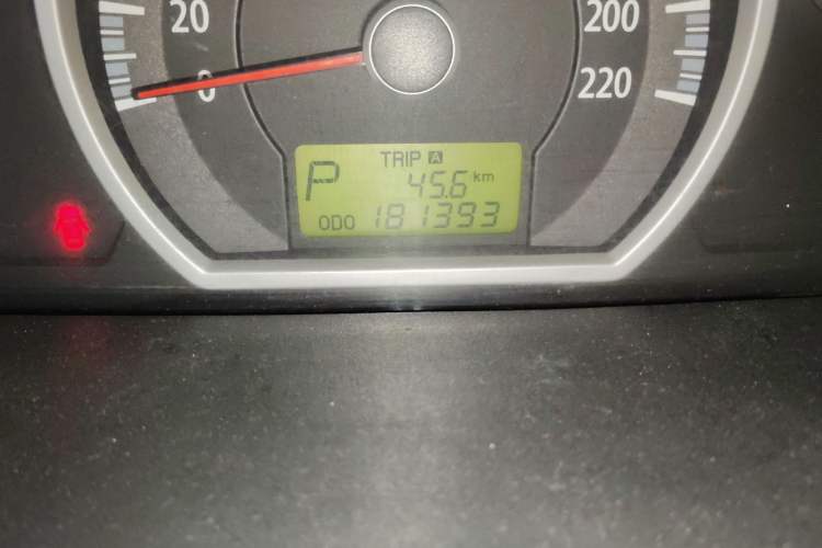 Used Kia Sportage 2012 2.0L Automatic Two-Wheel Drive GL Trim Odometer Close Up