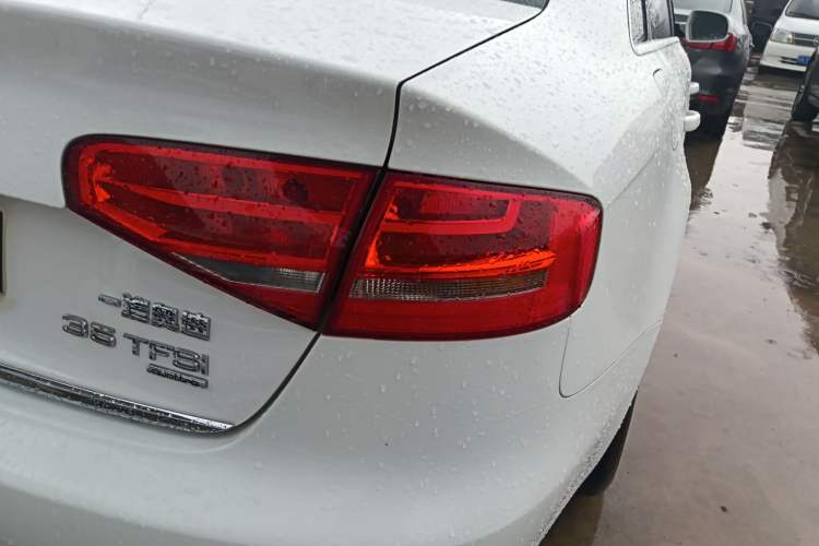 Used Audi A4L 2013 30 TFSI Automatic Comfort Model Right Rear Taillight