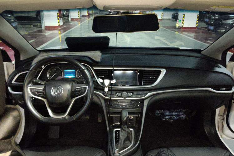 Used Buick GT 2019 18T Automatic Connected Elite Model China V Standard Center Console