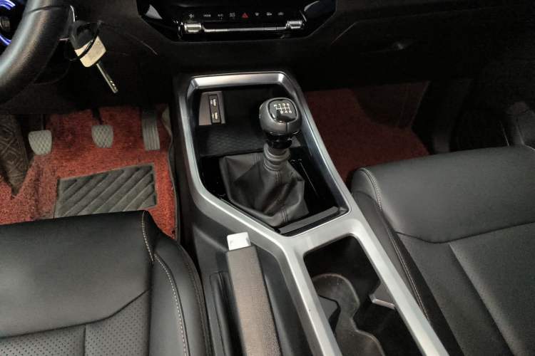 Used Wuling Jiachen 2022 1.5L Manual Comfort Edition