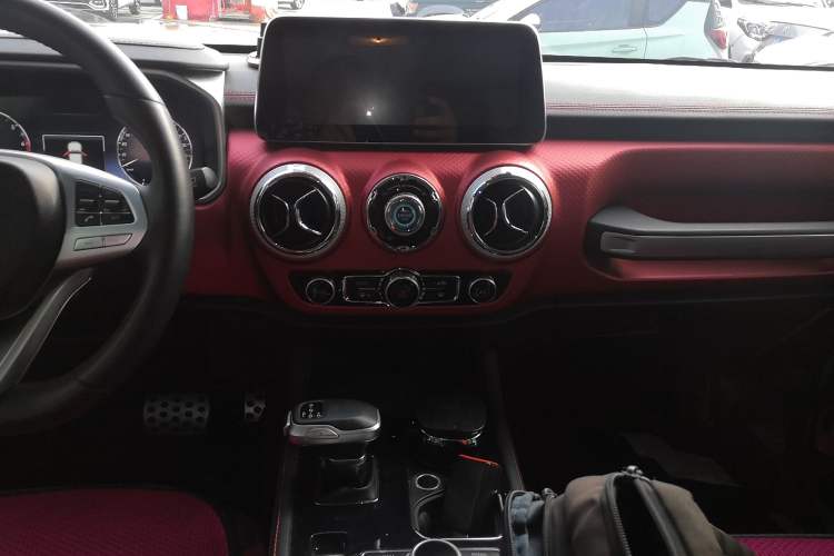 Used BAIC Off-Road BJ40 2020 2.0T Automatic Four-Wheel Drive Urban Hunter Edition Chivalrous Type