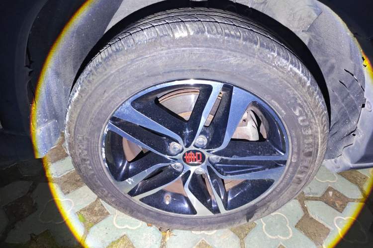 Used BYD Tang New Energy 2015 2.0T Four-Wheel-Drive Flagship Model