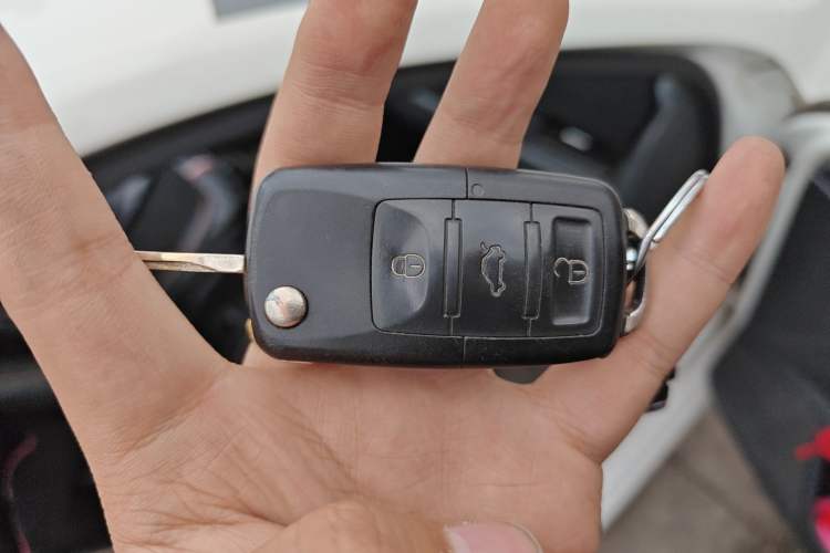 Used Volkswagen Santana 2013 1.6L Automatic Fashion Edition Vehicle Key