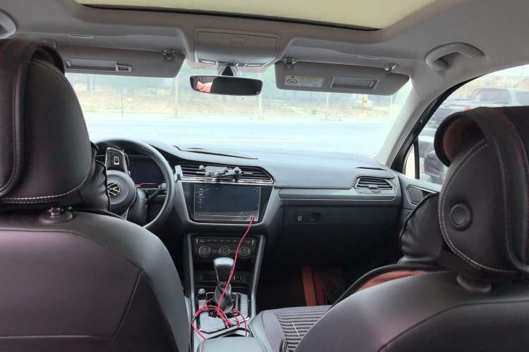 Used Volkswagen Tiguan L 2021 330TSI Automatic Two-Wheel Drive R-Line Enhanced Edition Headliner