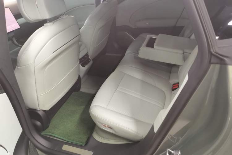 Used Zeekr 007 2025 Long-Range All-Wheel-Drive Intelligent Driving Version 100 kWh Left Rear Seat