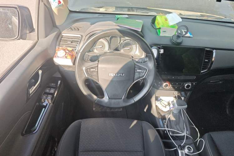 Used Isuzu mu-X 2020 1.9T Diesel Automatic 4x4 Jingyue Edition 7 Seats China VI Standard
