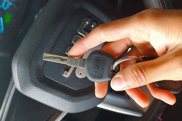 Used JMC Transit 2017 2.8T Commercial Version Short Wheelbase Mid-Roof 6/7/8-Seater JX493